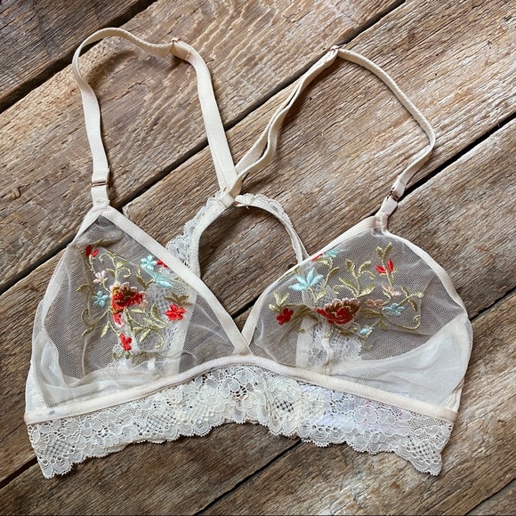 Vintage Other - Floral embroidery lace bralette